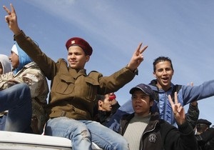 В аеропорту Тріполі 100 лівійців намагалися заблокувати туніський літак