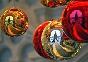 У Талліні від вітру впала головна різдвяна ялинка вагою чотири тонни