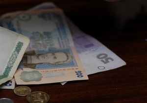 Цього року в Україні виявили на 34% менше фальшивих гривень, ніж у 2010-му