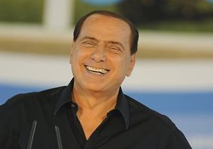 В Італії надходить у продаж диск з піснями на вірші Берлусконі
