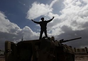 Арешт сина Каддафі та екс-голови розвідки Лівії: ООН закликала ПНР до гуманності