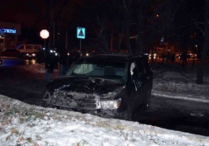 У Донецьку 29-річний водій позашляховика збив на смерть двох пішоходів на тротуарі