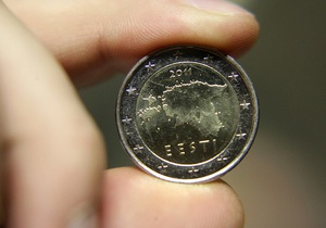 Євро подешевшав на міжбанку