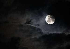 Вчені: Роль Місяця у зародженні життя на Землі перебільшена