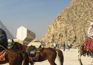 Єгипетські піраміди 11.11.11 вирішили закрити