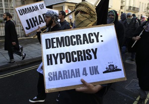 У Британії заборонили організацію Мусульмани проти хрестових походів