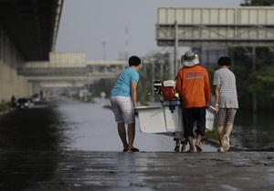 Вода в Бангкоку відступає, влада планує осушити місто за 11 днів