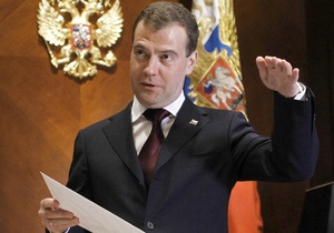 Медведєв пообіцяв відповісти Таджикистану на вирок російському льотчику