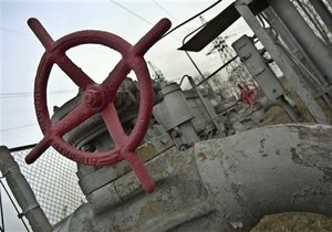 Для розрахунків за російський газ Україна залучила багатомільйонний кредит у Газпромбанку