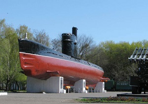 Двоє жителів Одеси пограбували підводний човен-музей