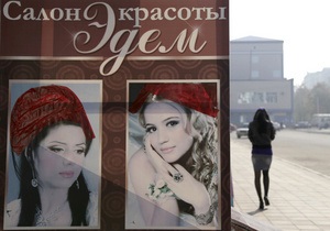 У Чечні реклама з жінками з непокритою головою піддалася атакам влади