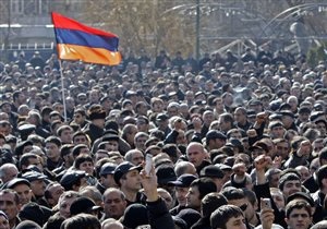 У Вірменії спікер парламенту подав у відставку перед виборами