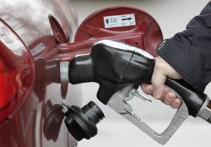 АМКУ зобов язав трейдерів знизити ціни на бензин