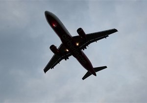Французький авіаперевізник в неділю скасовує 200 рейсів через страйк