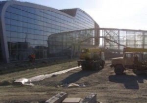 Евро-2012: Янукович проинспектировал аэропорт Львова