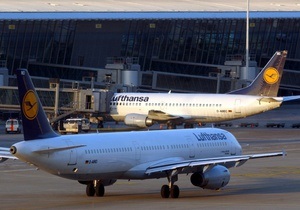 Lufthansa увеличила пассажирооборот, но снизила прибыль