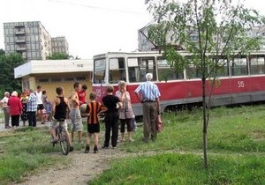 У Києві трамвай переїхав пенсіонерку і втік з місця події
