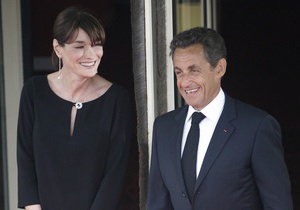 ЗМІ: Пологи у Карли Бруні-Саркозі пройдуть сьогодні