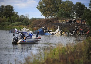 ЗМІ: Експерти підтвердили версію про вину одного з пілотів у катастрофі Як-42 під Ярославлем