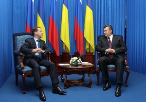 Янукович і Медведєв обговорили прикордонконтроль у потягах та відновлення авіарейсів між регіонами