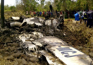 У Папуа-Новій Гвінеї розбився пасажирський літак: є вцілілі
