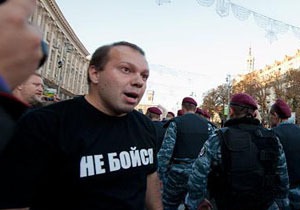 Власник фірми, що виготовила футболки Спасибі жителям Донбасу, поскаржився у штаб-квартиру УЄФА