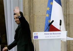 Більшість французів впевнені, що Саркозі програє наступні вибори