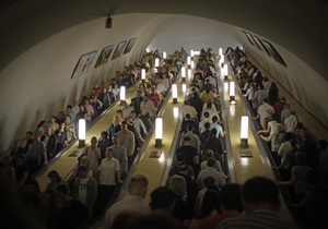У московському метро п’яний пасажир побив поліцейського