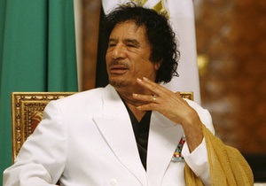 Каддафі заявив, що перебуває в Лівії і очікує мученицької смерті