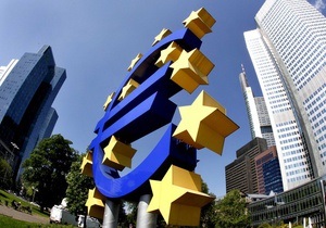 Євро впав до ієни до мінімуму за десять років