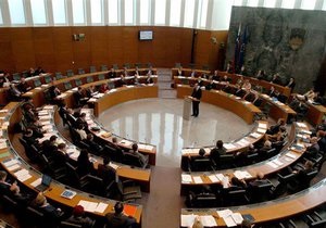 Уряд Словенії отримав вотум недовіри парламенту
