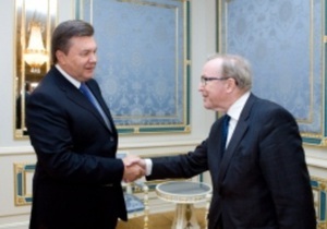 Янукович зустрівся з президентом Європейської народної партії