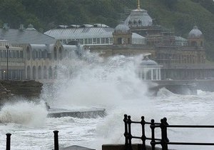 Ураган Катя обрушився на Британію
