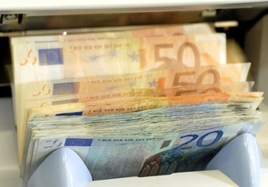 Курс євро до ієни впав до мінімуму за десять років