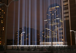 Сьогодні Нью-Йорк відзначає десяту річницю трагедії 11 вересня