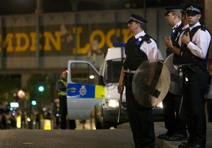 У Британії поховали вбитого поліцейськими Марка Даггана