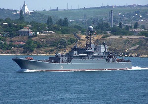 ЧФ РФ: Українська сторона намагалася не пустити російський корабель через Керченську протоку