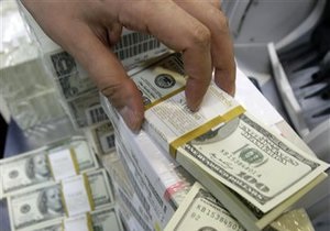 Центробанк Білорусії може відновити грошові вливання для підтримки нацвалюти