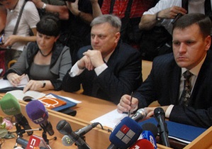 Прокуратура: Тимошенко робить у суді політичні заяви, а не дає свідчення у справі