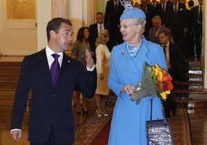 Медведєв провів зустріч з королевою Данії