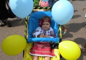 Акція Забіг немовлят в Одесі: діти на швидкість повзли сім метрів