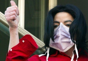 Суд відмовився викликати як свідка дерматолога Майкла Джексона