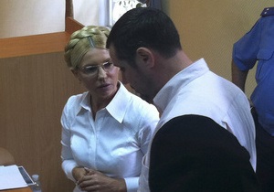 Адвокати попросили суд дозволити зустрічатися з Тимошенко вночі й у вихідні дні