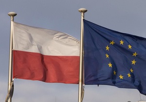 У Польщі прийняли закон, що дозволить нелегалам легалізувати свій статус