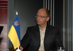 Яценюк: Влада намагалася влаштувати в Києві 24 серпня те ж, що було у Львові 9 травня