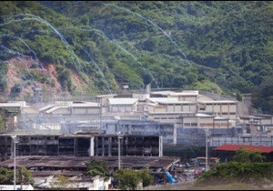 У Венесуелі випустять з тюрем 40% в язнів