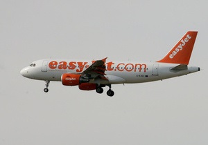 Британский лоукостер EasyJet за три месяца перевез почти 15 млн пассажиров