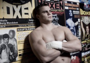 Российский боксер заявил, что братья Кличко унизили тяжелый вес