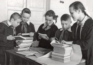 Корреспондент: Піонерська справа. Як в радянських школах збирали макулатуру - архів