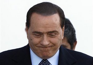 Берлусконі виступив проти військової операції в Лівії